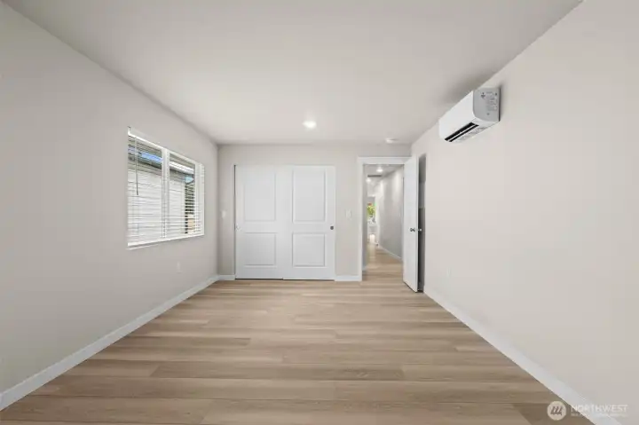 Bonus Room with Washer/Dryer in Closet