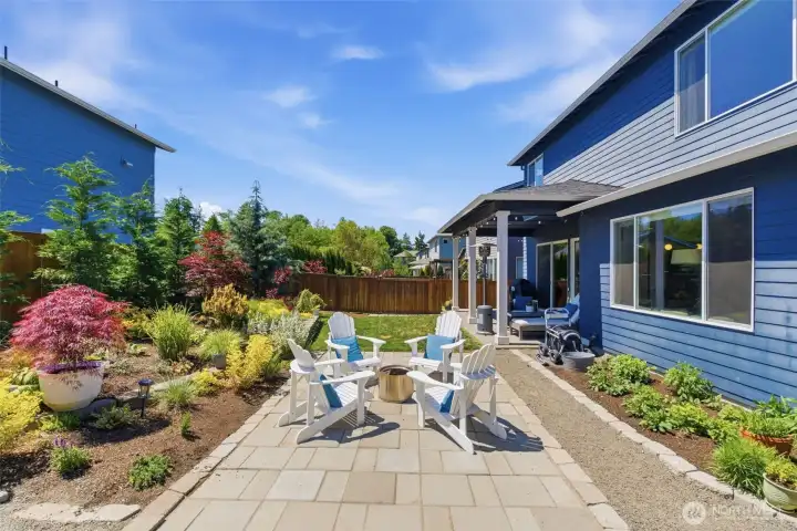 Beautiful all-season landscaping