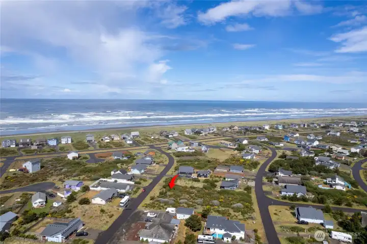 Whether you're seeking a weekend retreat or a full-time residence, Ocean Shores combines small-town charm with easy access to Washington's spectacular Pacific Coast.