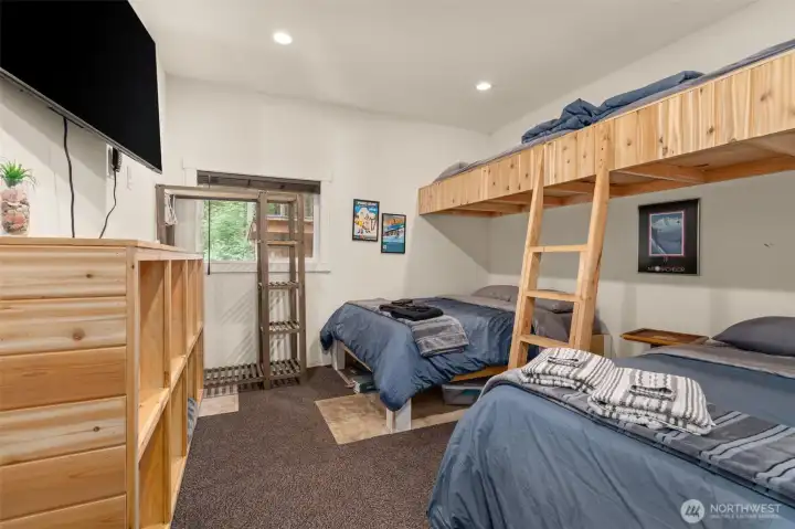 Bunkroom Bunkroom