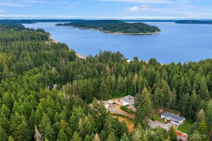 Aerial View of the home and proximity to Horsehead Bay