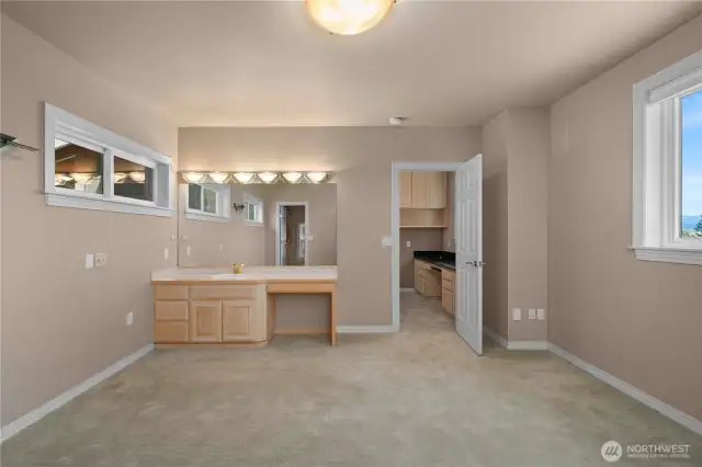 Jr. Suite