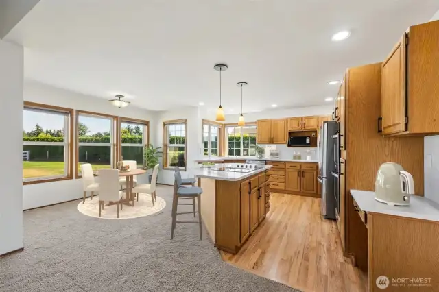 Breakfast nook virtually staged