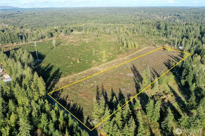 Property lines noted here are approximate, not actual