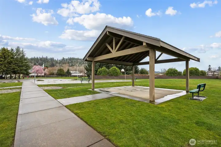 Neighborhood park within walking distance