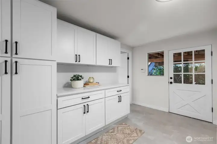 Lower level mud room