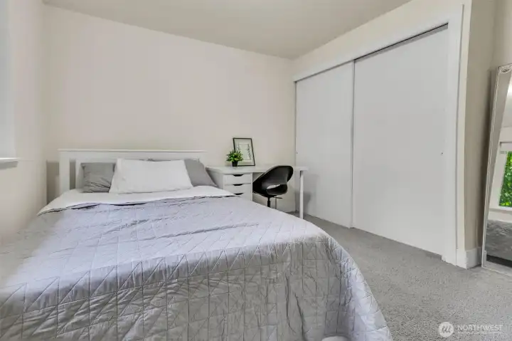 2nd bedroom