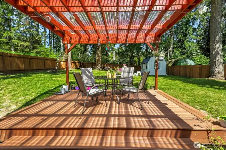 Built new back patio trex deck