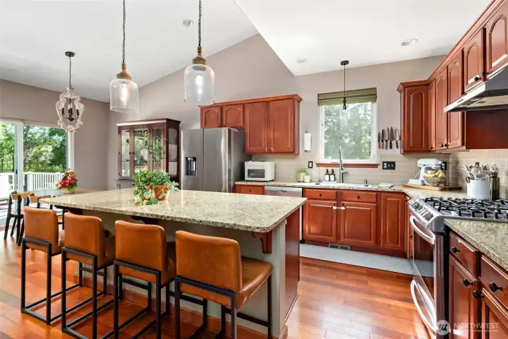 Granite countertops, Brazilian cherry hardwood floors and plenty of space. Granite countertops, Brazilian cherry hardwood floors and plenty of space.