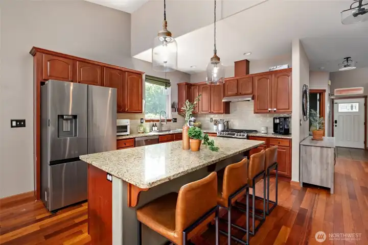 All stainless steel appliances and eat in bar. All stainless steel appliances and eat in bar.