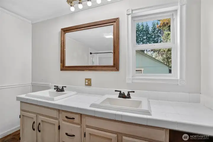 Main Floor Bathroom