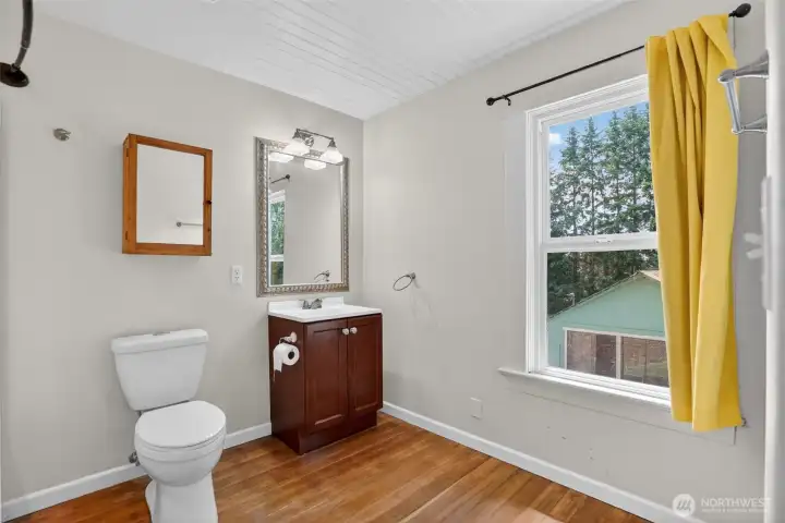 Upstairs Bathroom