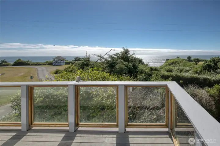 There are two large ocean side decks for your viewing pleasure!