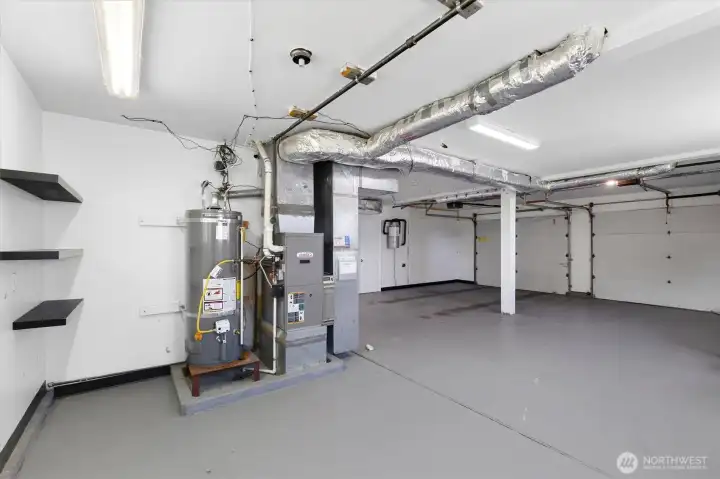 Tandem 3rd car parking or work space