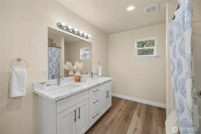 En-suite Bath