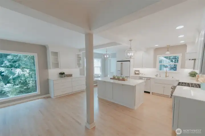 a chefs dream kitchen! Dolomite tops, 6 burner gas range, under cabinet lighting and more!