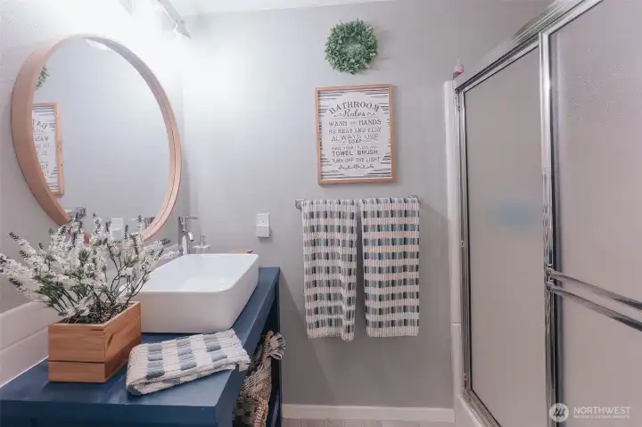 lower level 3/4 bath