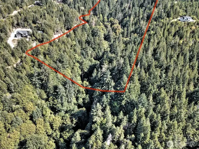 With the terrain issues and the height restrictions of drone flying, the photographer was only able to get pieces of the property at a time...lines are approximate