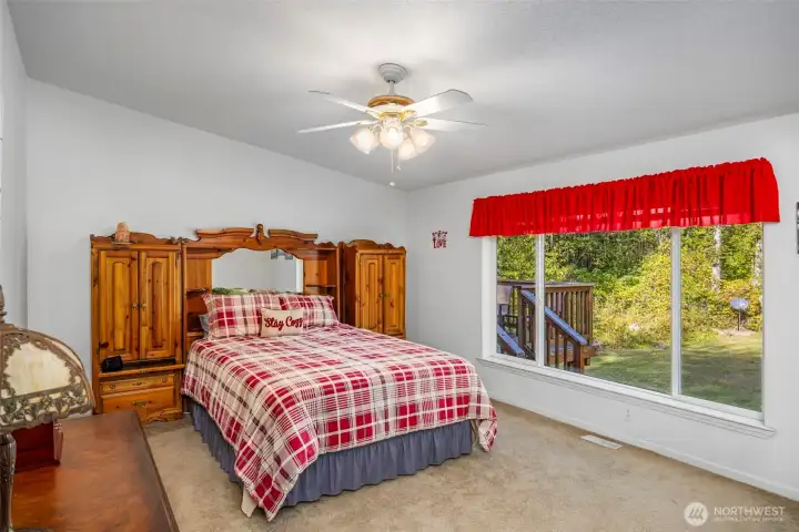 Oversized primary bedroom