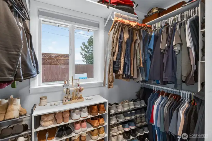 Walk-in Closet