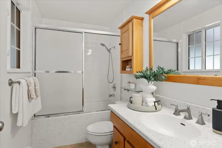 Full bathroom on upper floor