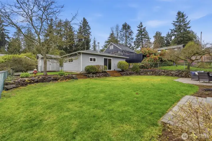 Oversized flat yard rarely found in Seattle