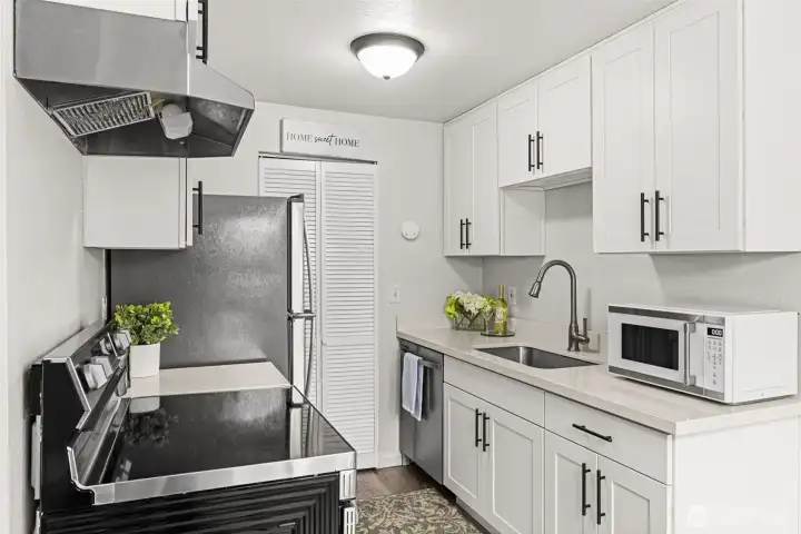 Comes with microwave.