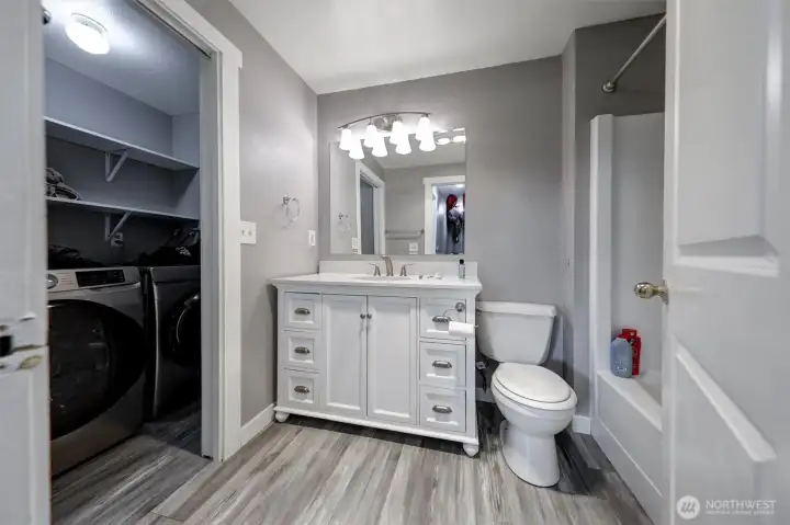 Upstairs bathroom & laundry