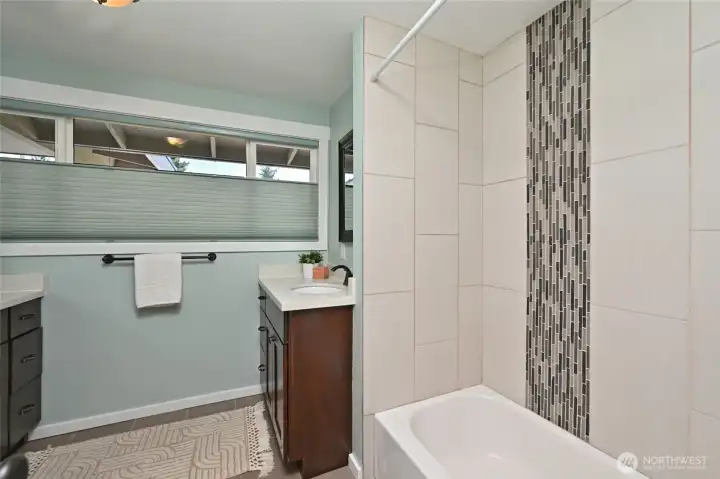 Full bath on main Full bath on main