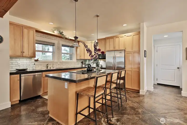 Very comfortable, highly functional kitchen Very comfortable, highly functional kitchen