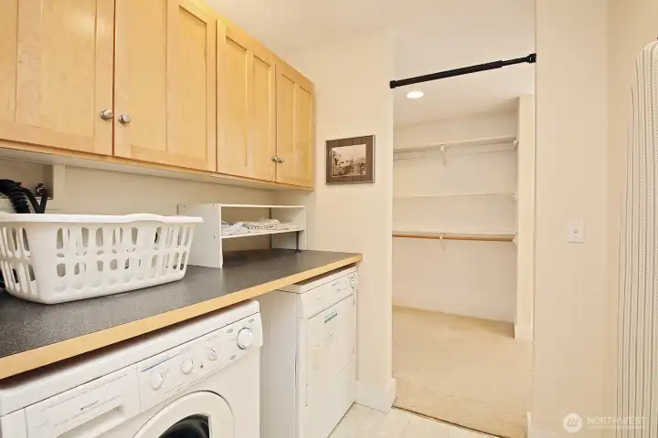 Great laundry and utility space on the second floor Great laundry and utility space on the second floor