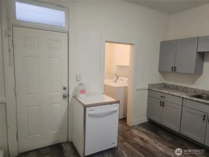 Lower Kitchen Lower Kitchen