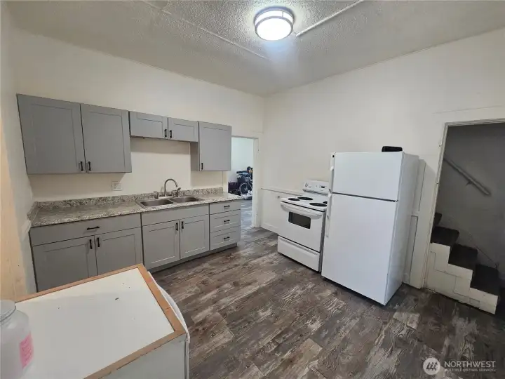 Lower Kitchen Lower Kitchen