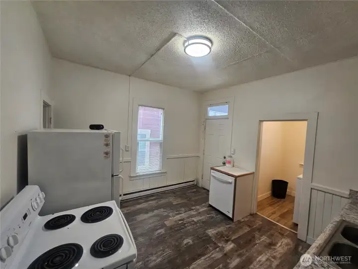Lower Kitchen Lower Kitchen