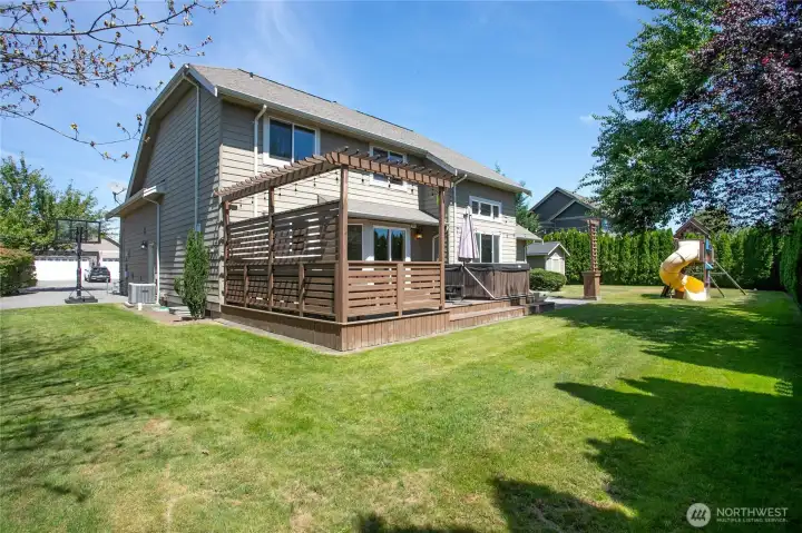 Notice large extra RV parking spot on left here! Not to mention huge backyard! Notice large extra RV parking spot on left here! Not to mention huge backyard!