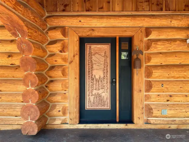 A gorgeous front door entrance welcomes you & your guests.