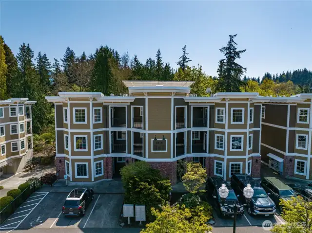 Creekside condos building address 1216.