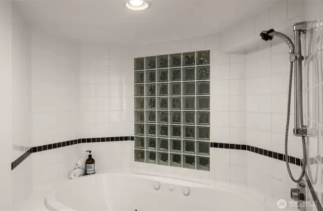 Lower level jetted tub.