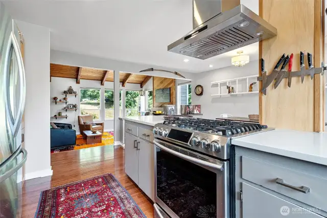 Beautifully updated kitchen