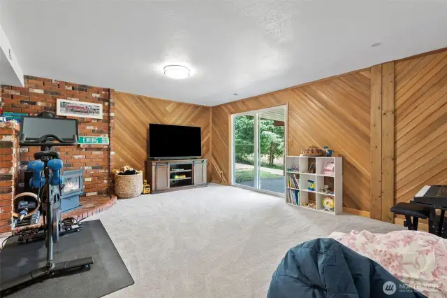 Family room W/ New carpet (hardwoods underneath)