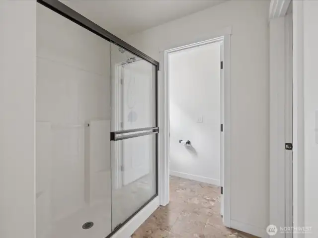 Primary shower & separate toilet