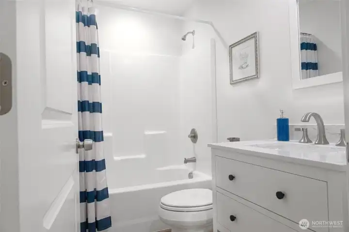 Main bathroom.