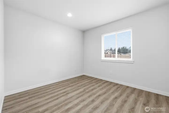 Second bedroom.