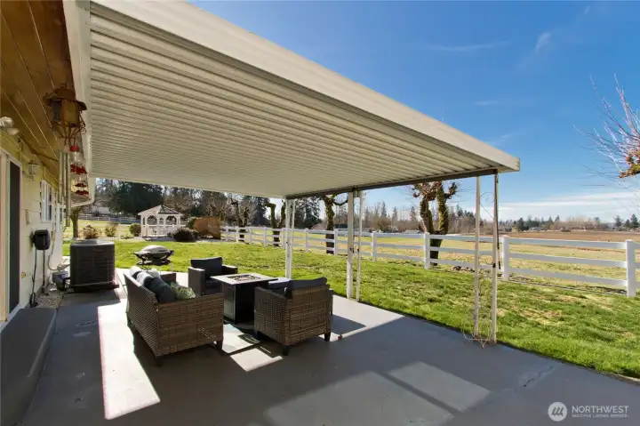Covered patio off family room