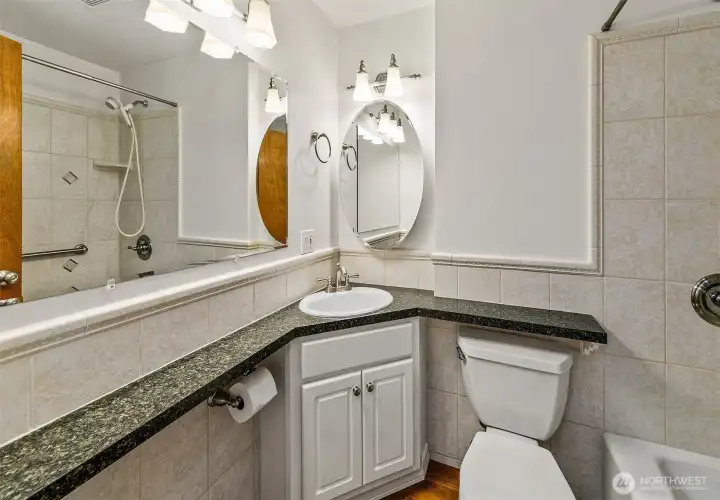 Main floor/upper level full bathroom in hallway