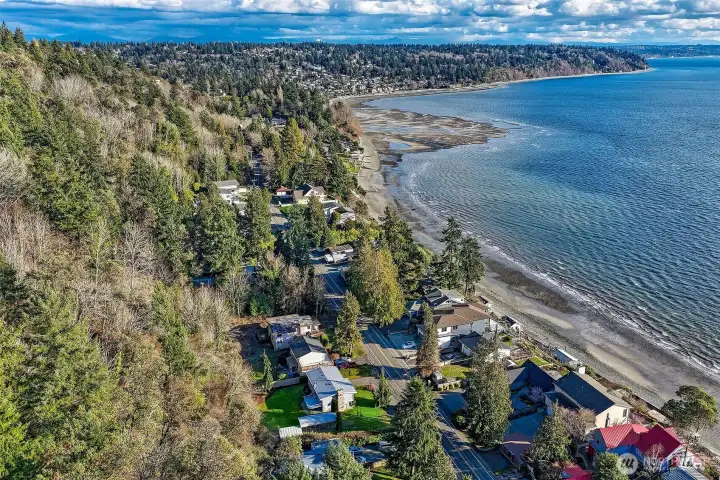 Nice walking area and near the public beach access points