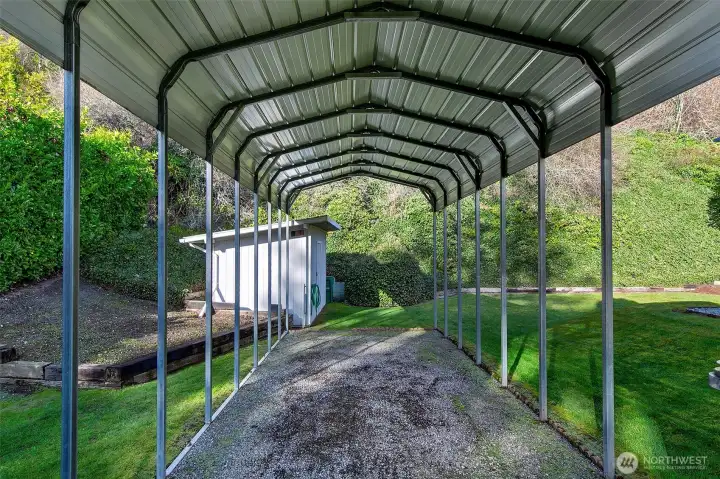 Covered carport for boats are extra cars, or can be easily removed