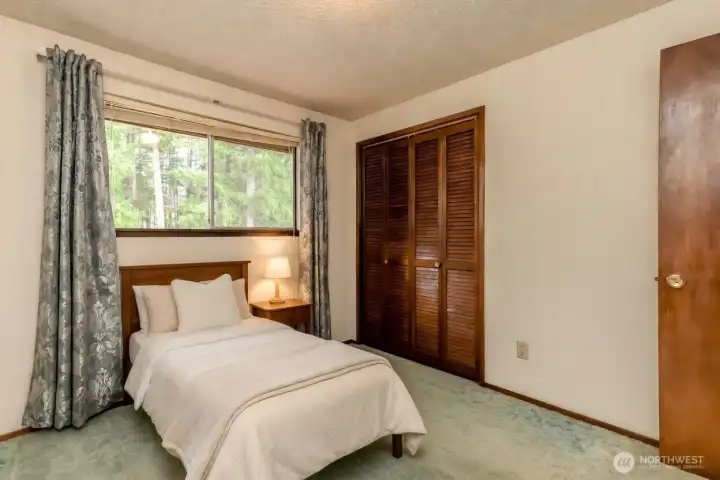 Virtually staged 3rd bedroom