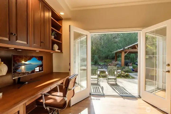 Office area with an exit to the outside oasis