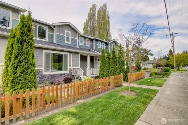 Nice front patio area for enjoying the outdoors